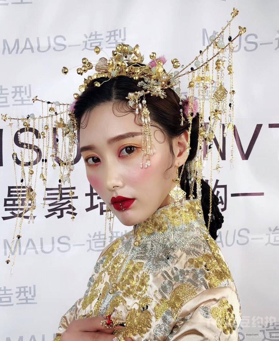 妆容模特
