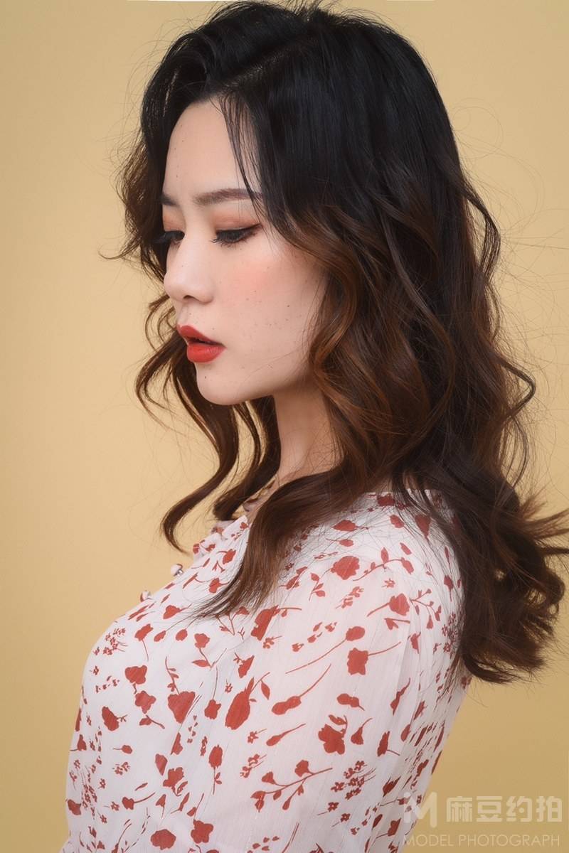 情绪模特
