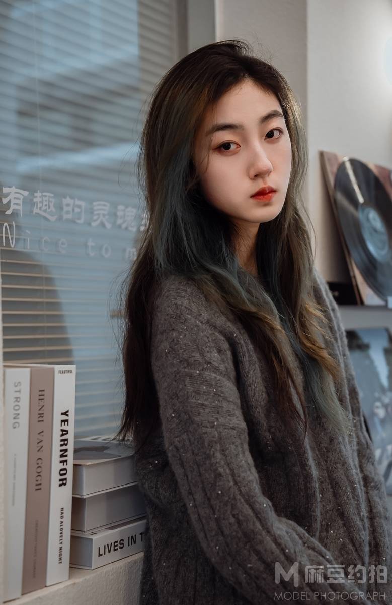 情绪模特