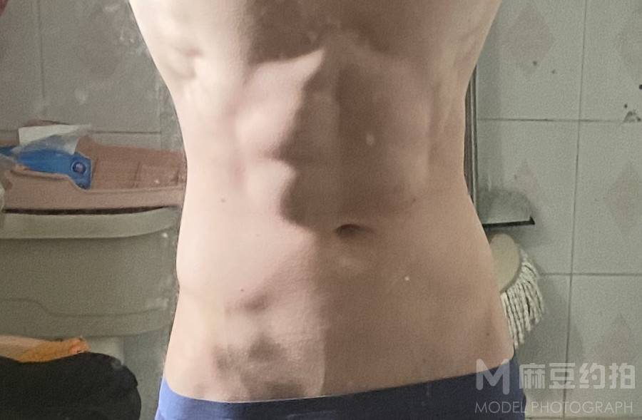 黑白模特