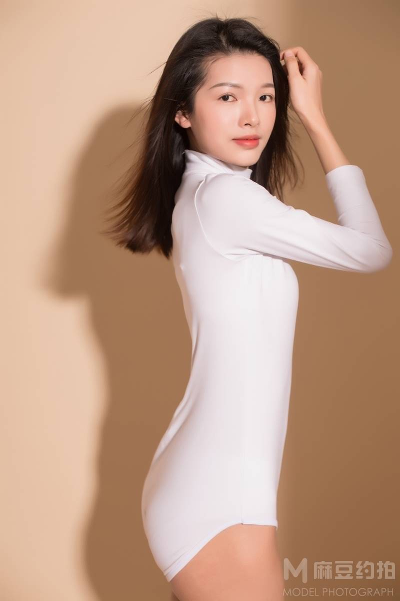 黑白模特