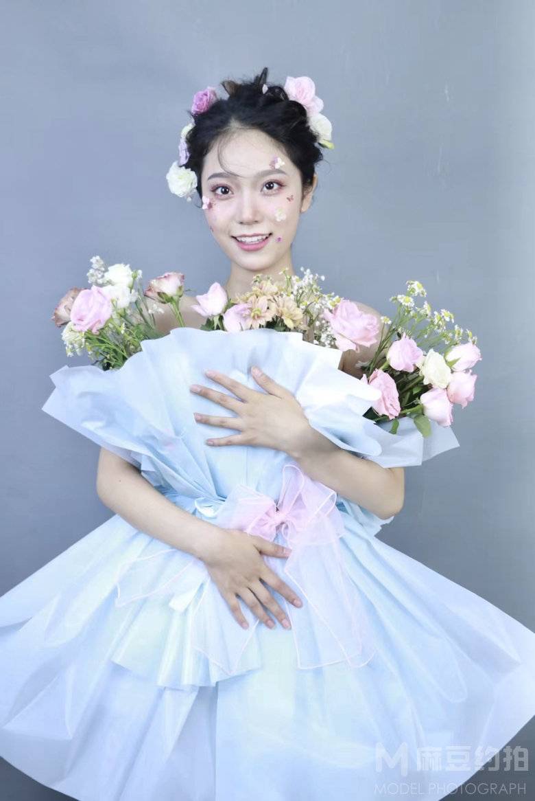 妆容模特