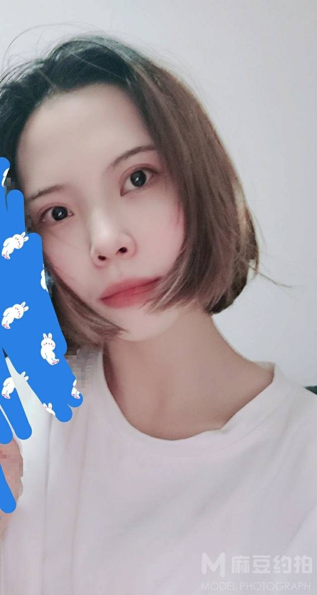 黑白模特