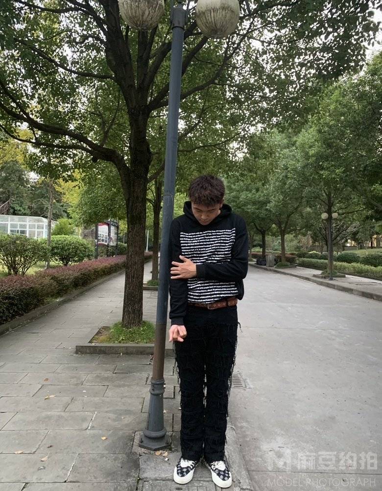黑白模特