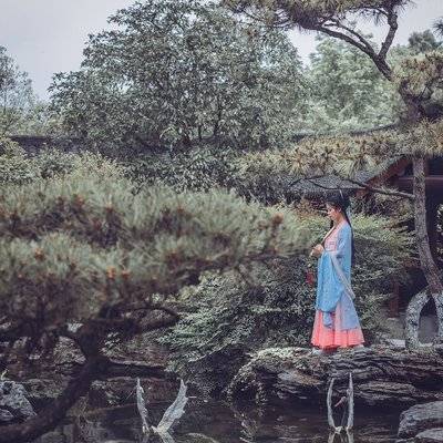 校园模特