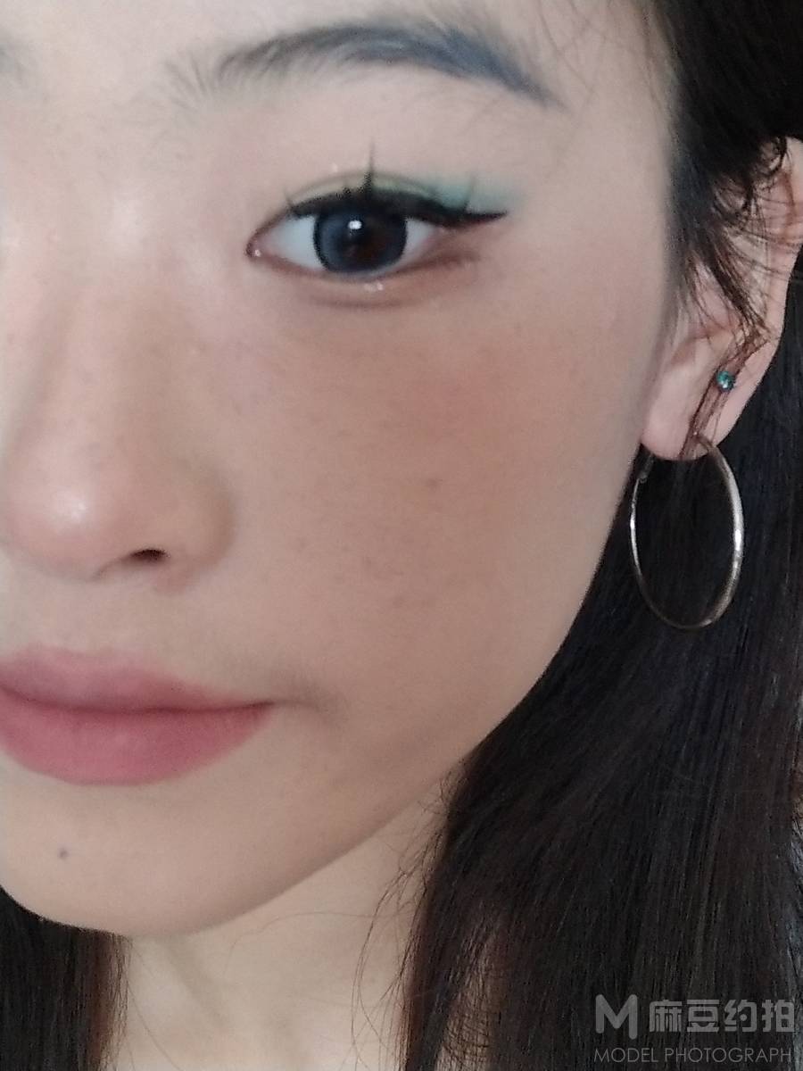 纪实模特