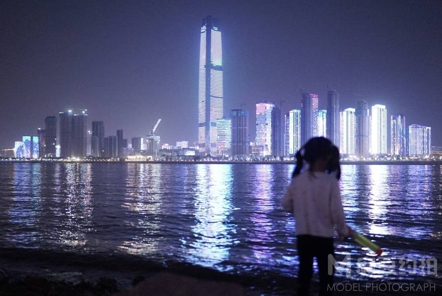 夜景模特