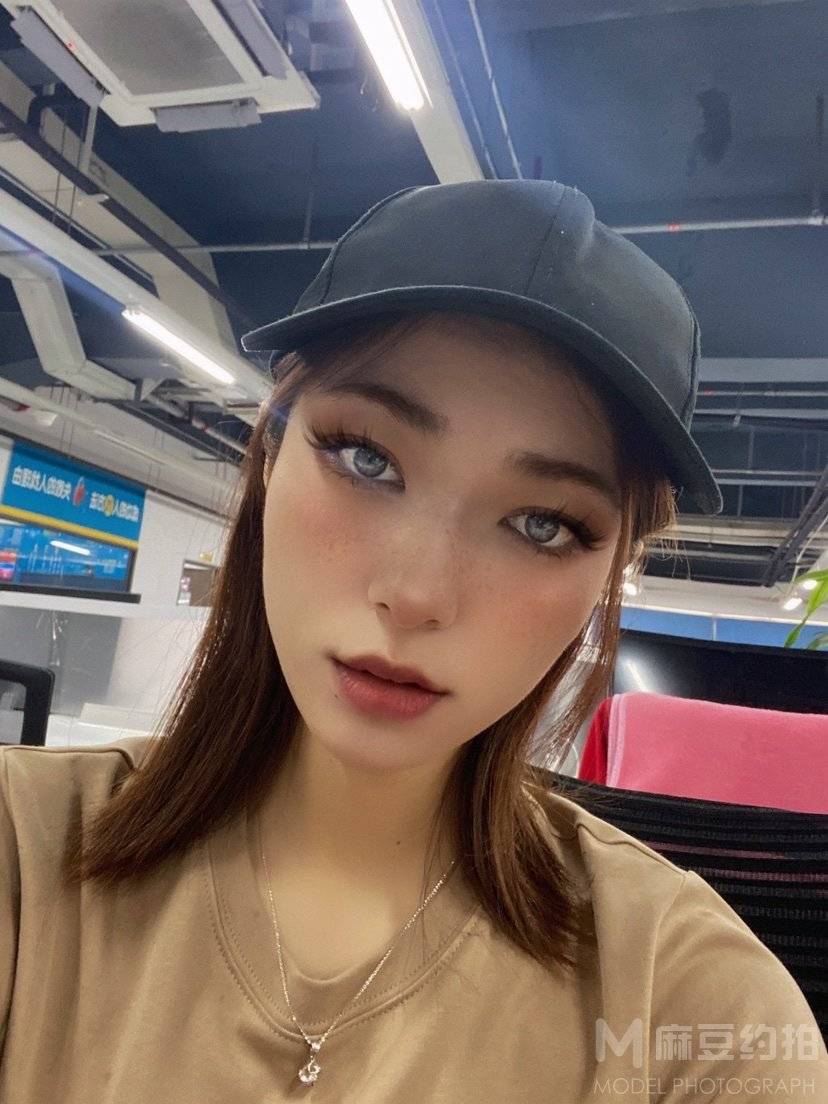 纪实模特