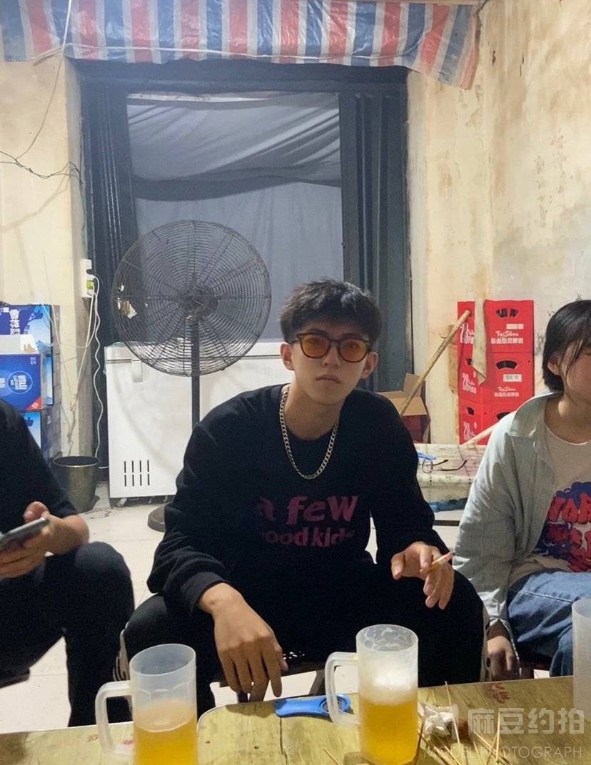 黑白模特