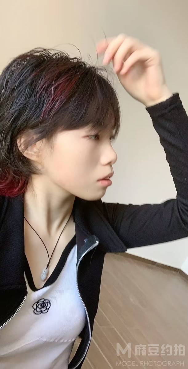 纪实模特