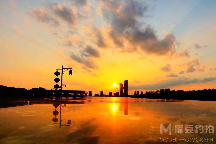 夜景模特