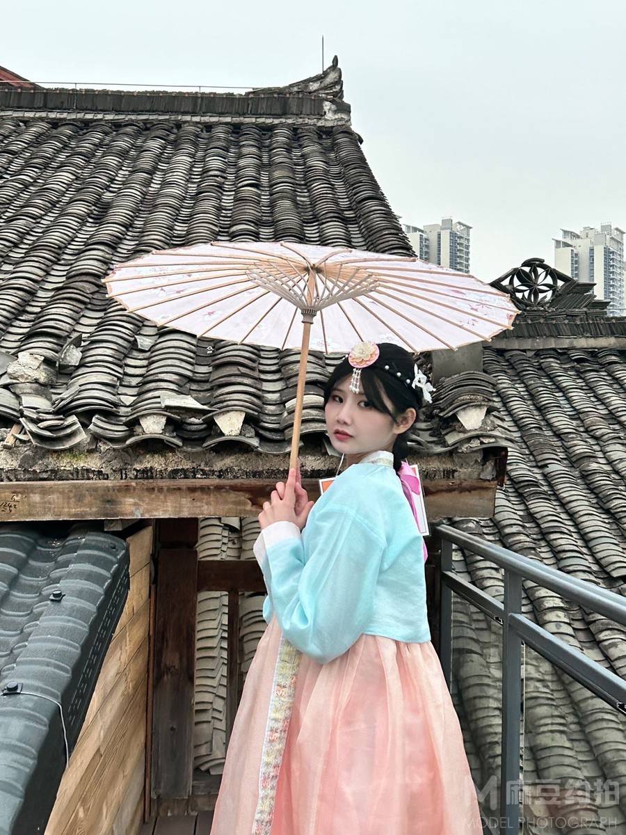 校园模特