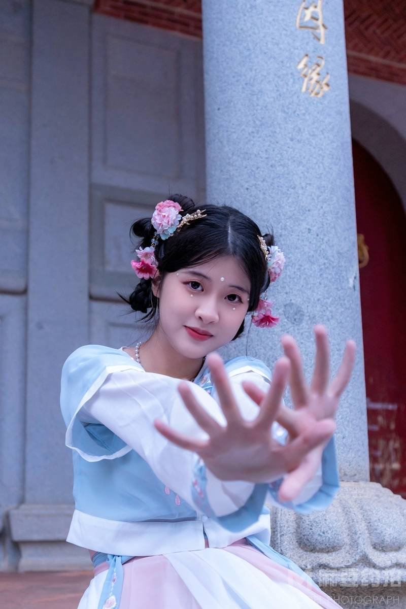 汉服模特
