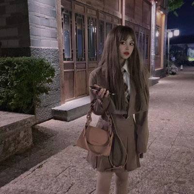 黑白模特
