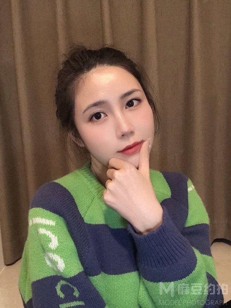 纪实模特