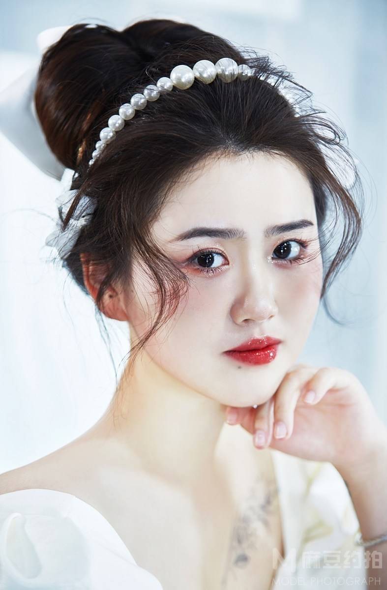 妆容模特