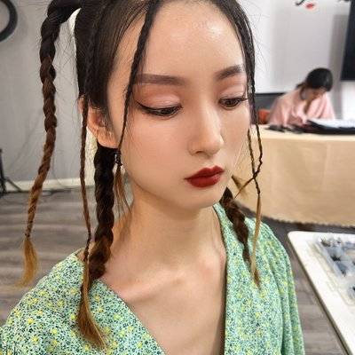 妆容模特