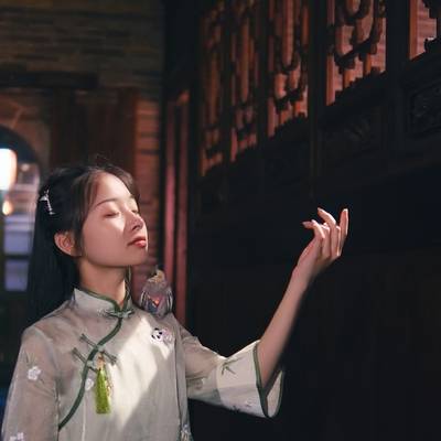 情绪模特