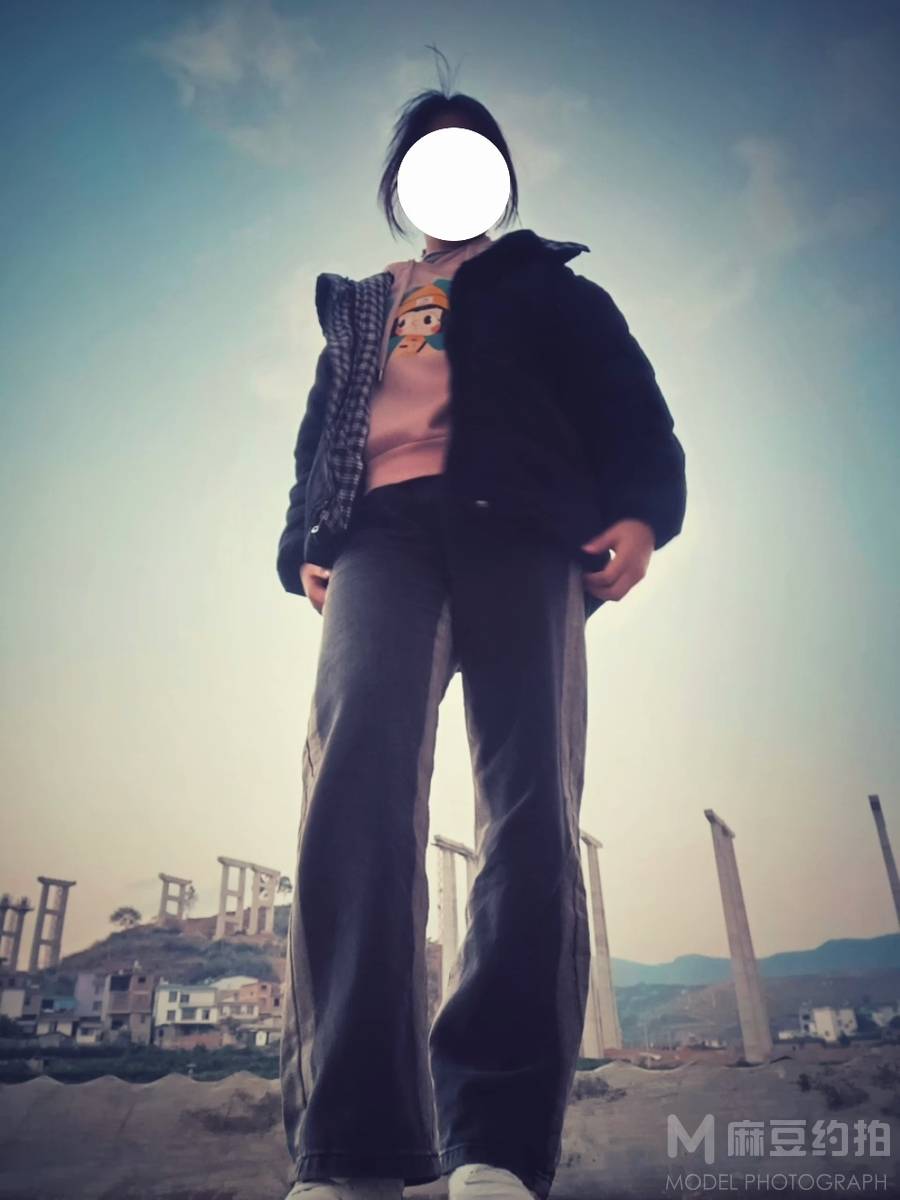 黑白模特