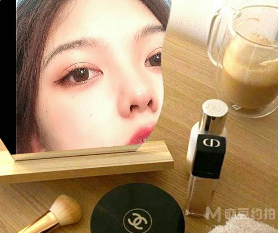 妆容模特