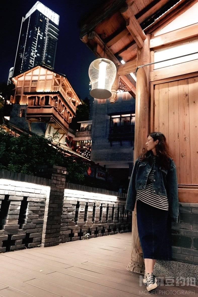 夜景模特