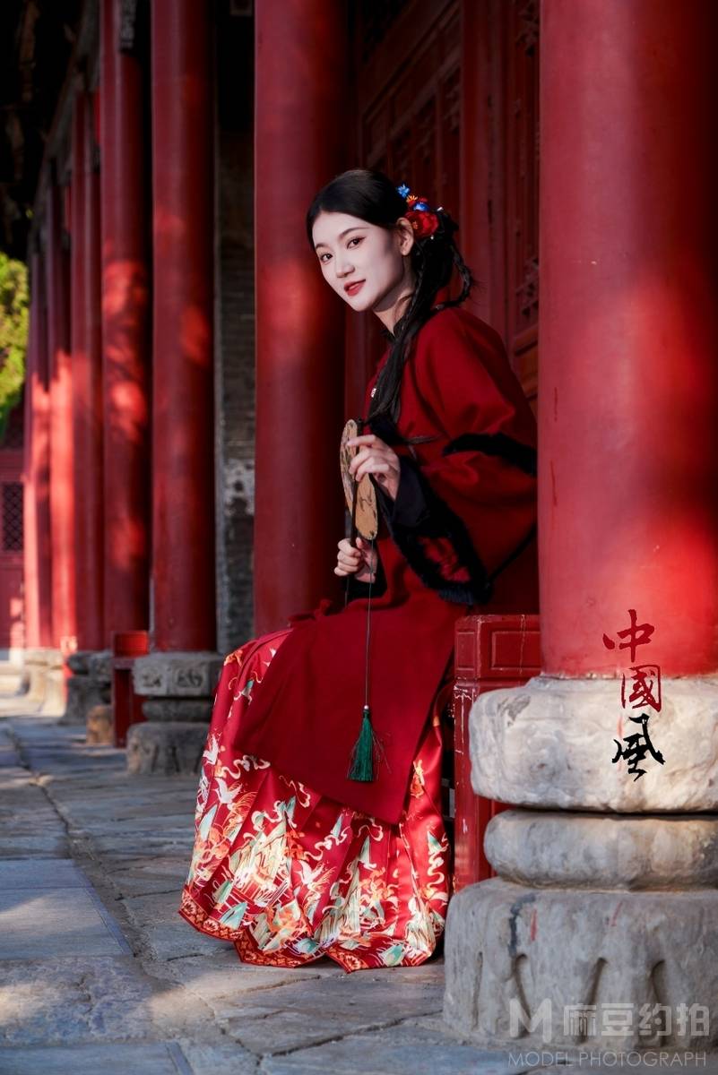 汉服模特