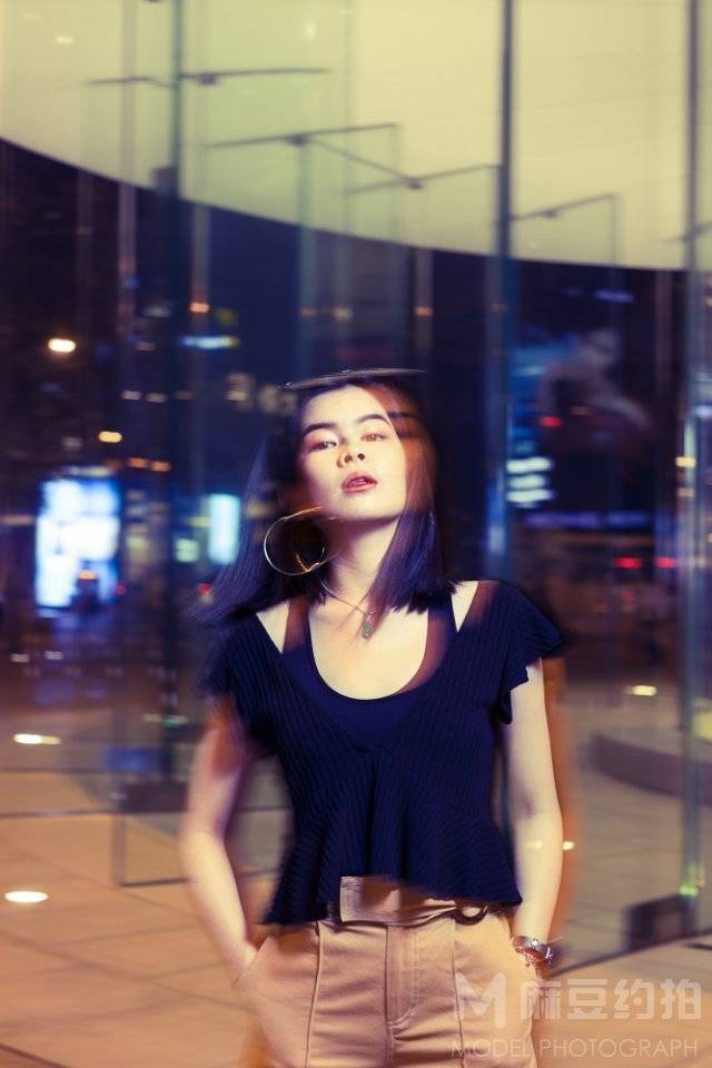 夜景模特