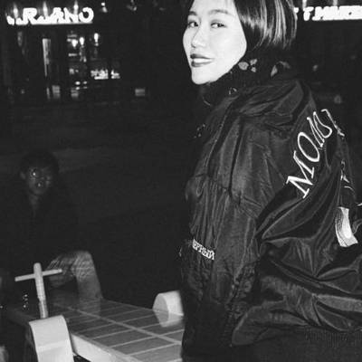 黑白模特