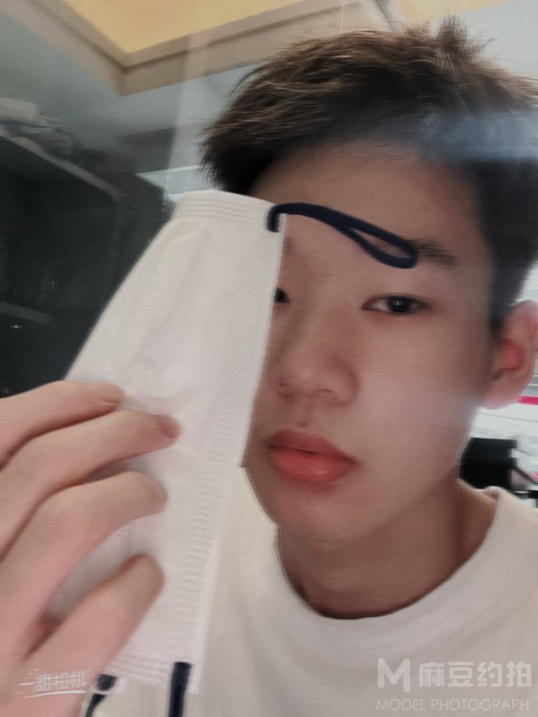 校园模特