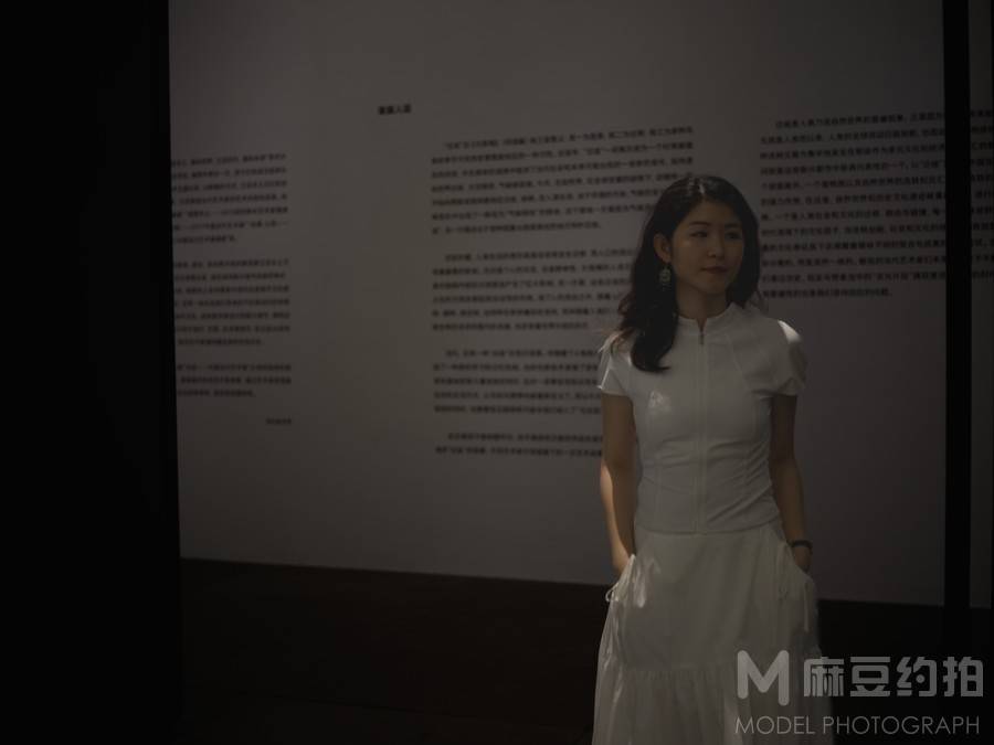 黑白模特