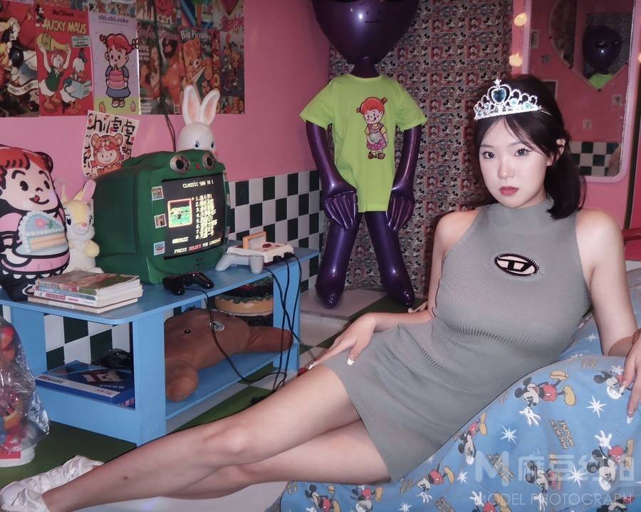 胶片模特