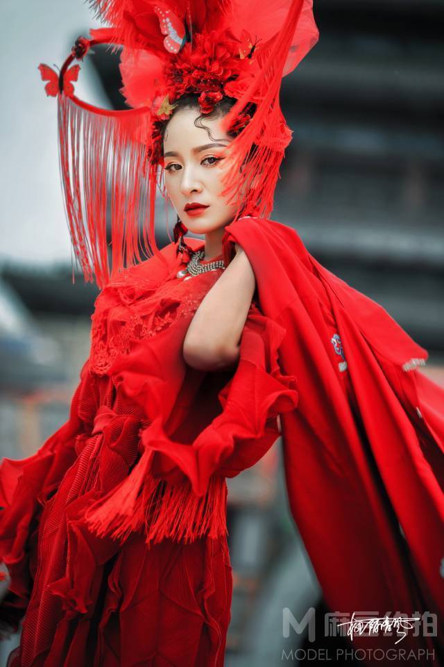 情绪模特
