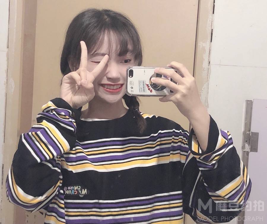 校园模特