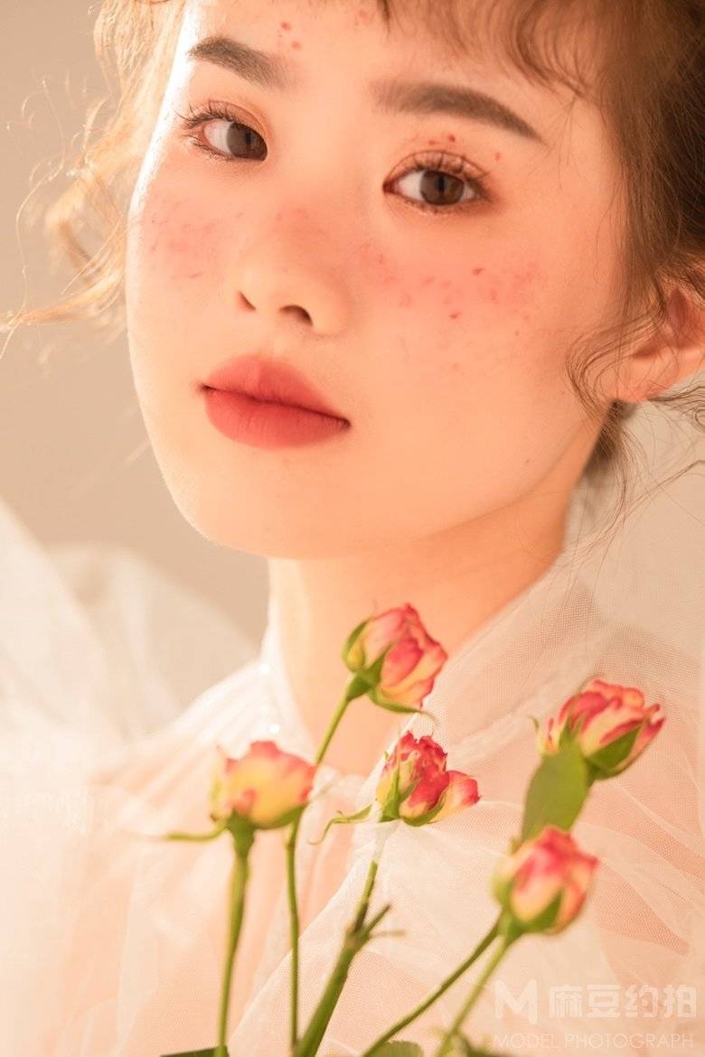 妆容模特