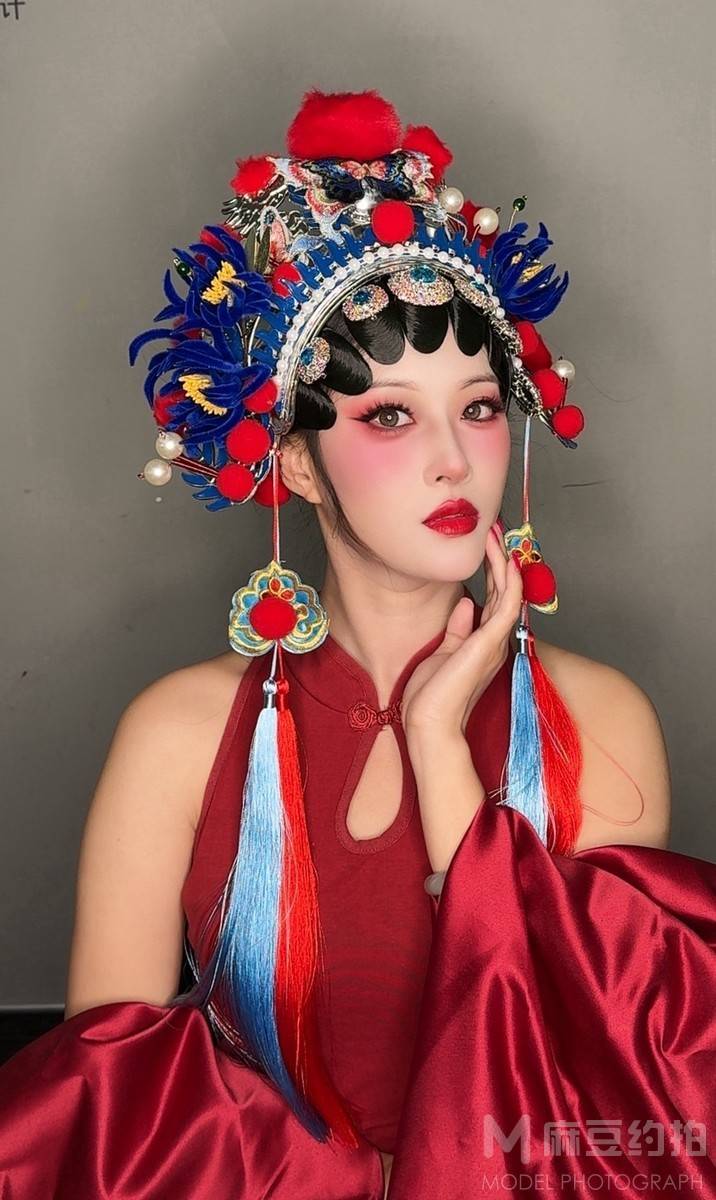 情绪模特