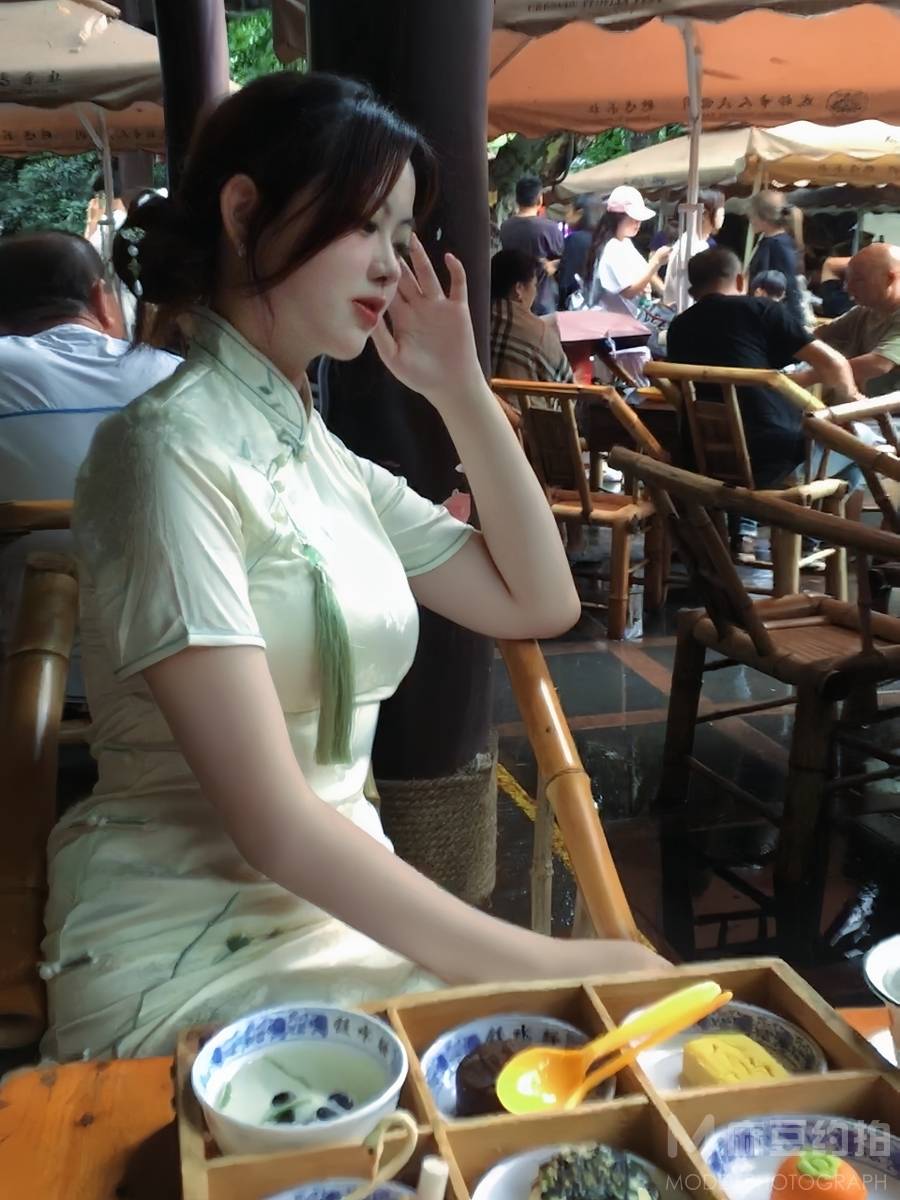 清新模特