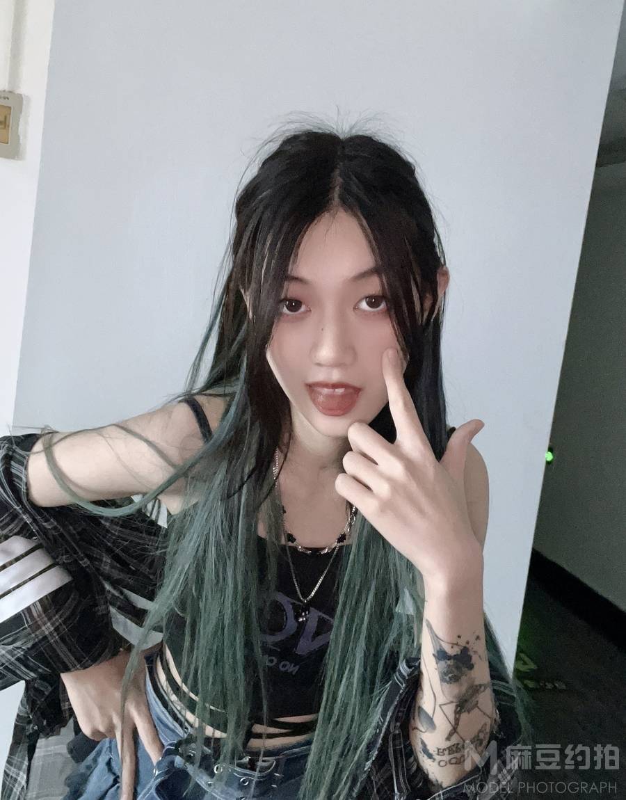 暗黑模特
