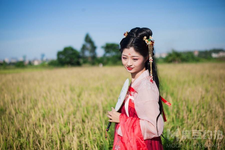 汉服模特