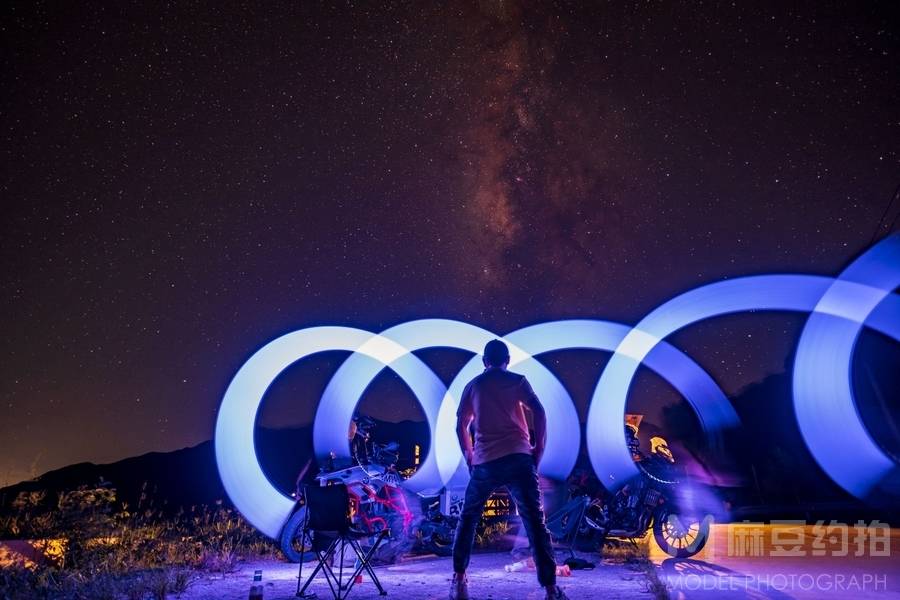 夜景模特