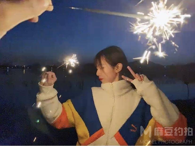 夜景模特
