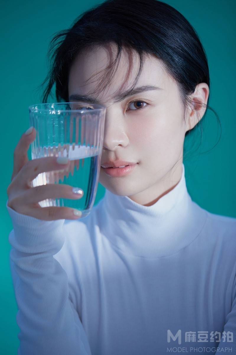 黑白模特