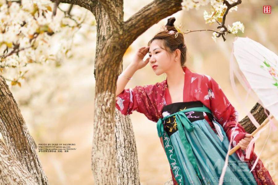 汉服模特