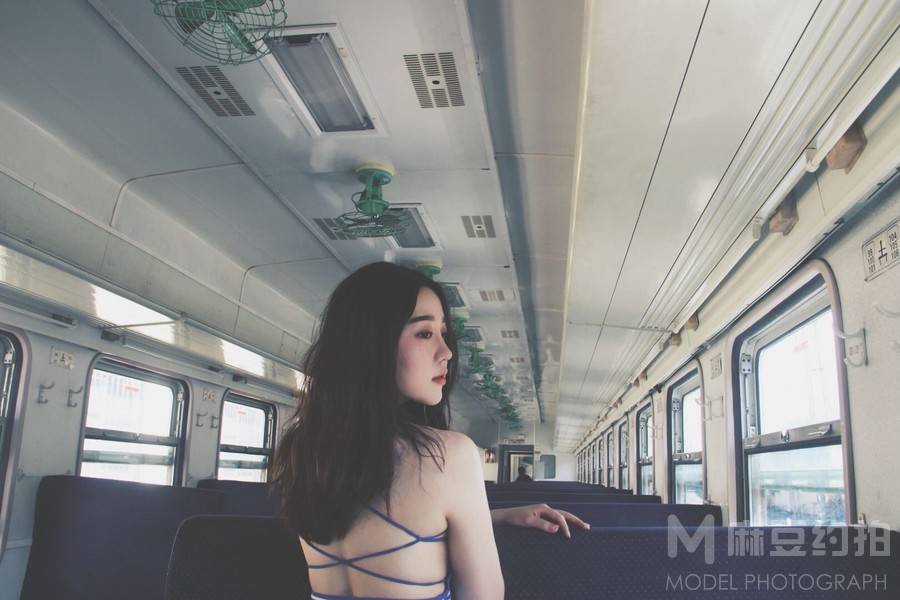 胶片模特