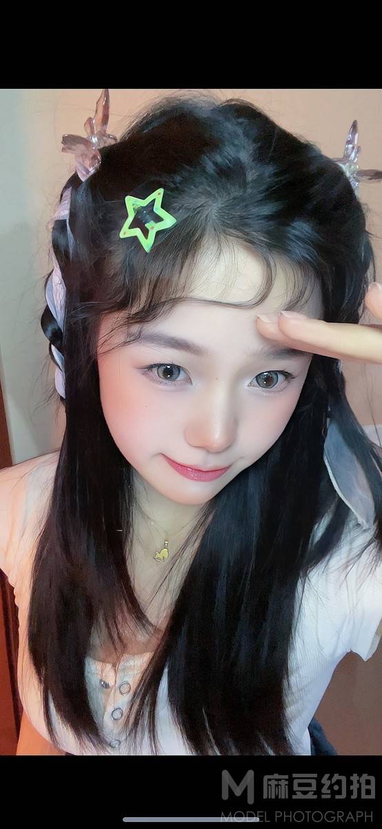 清新模特