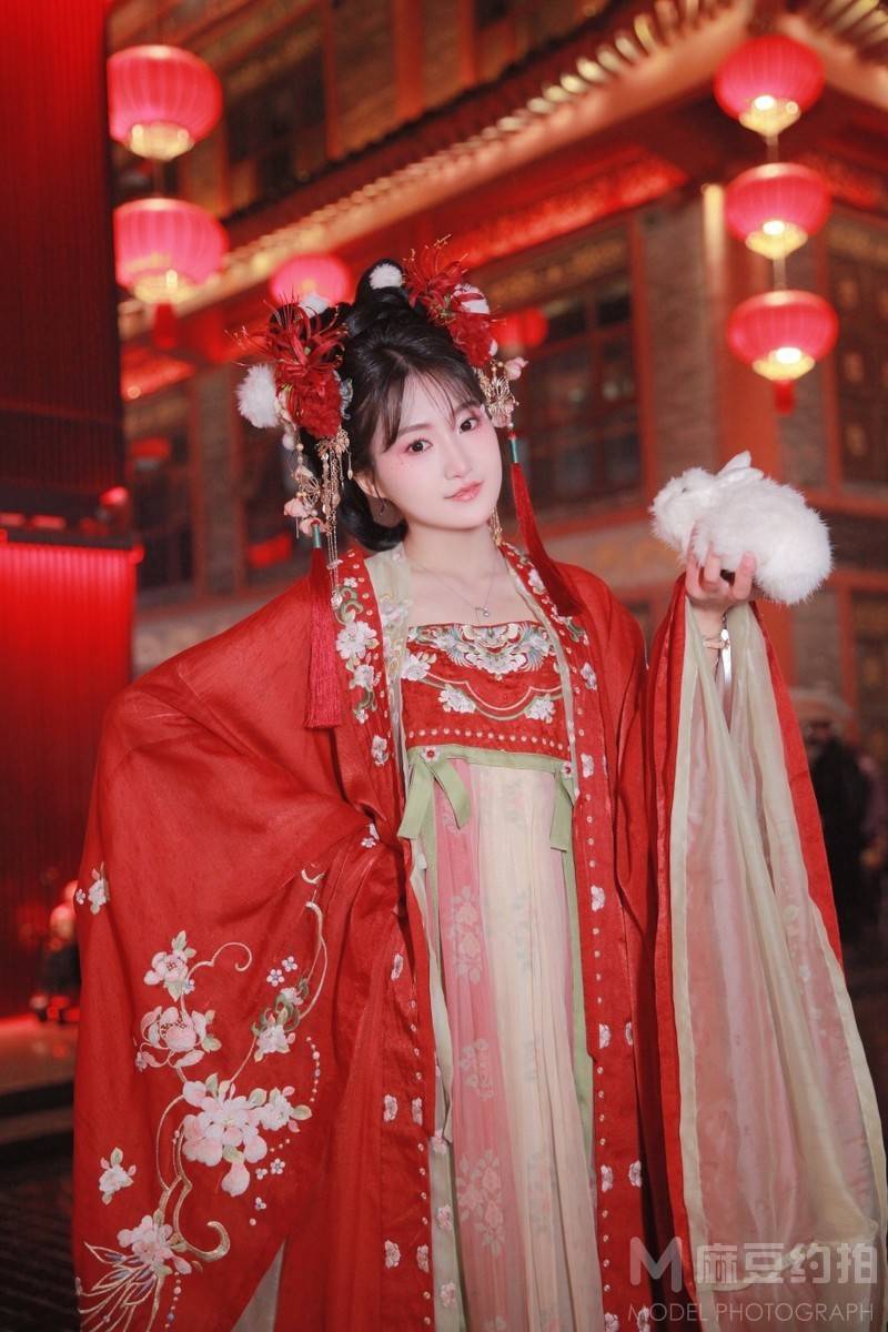 汉服模特