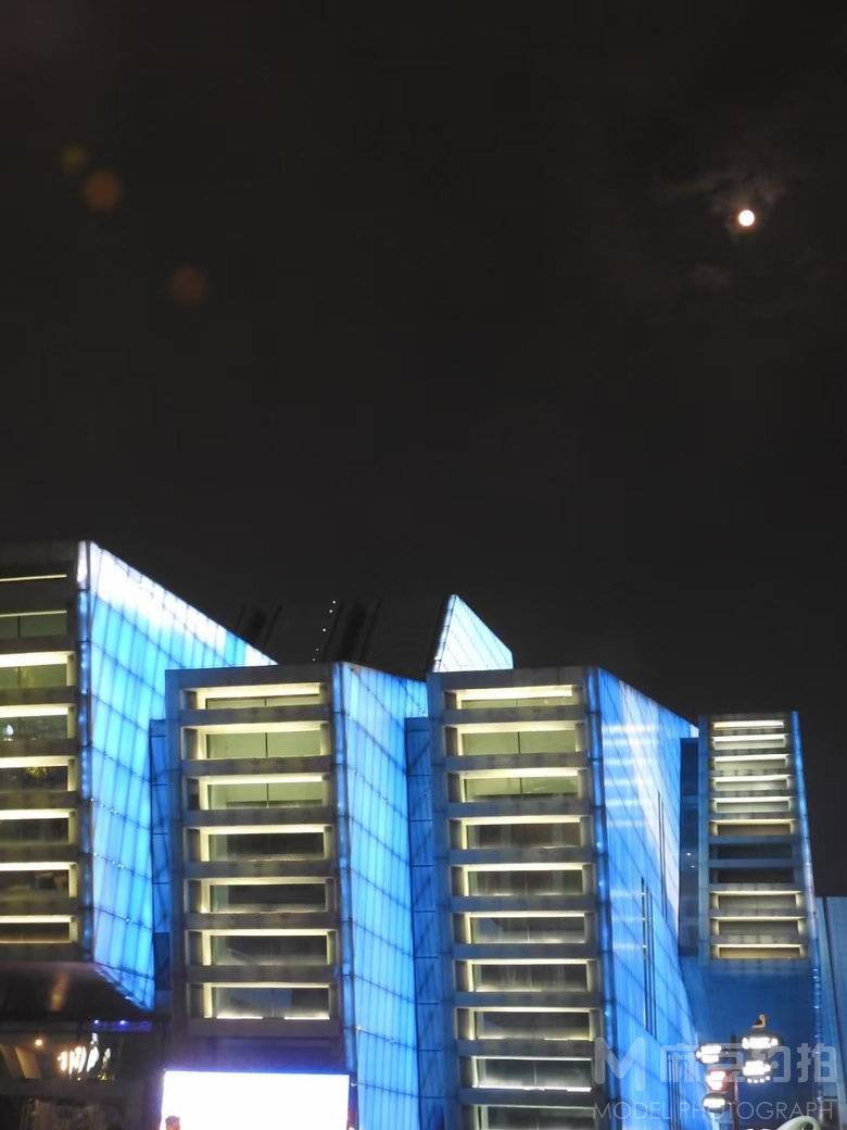夜景模特