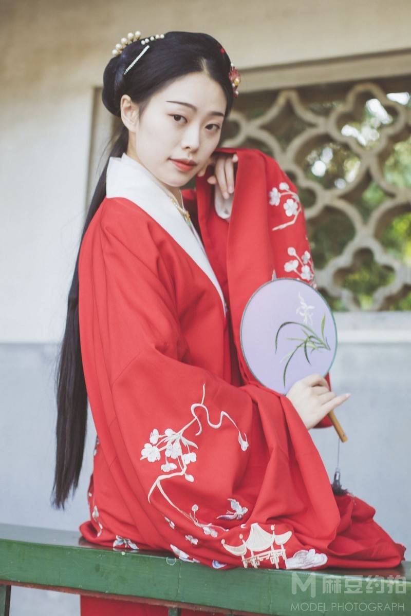 汉服模特