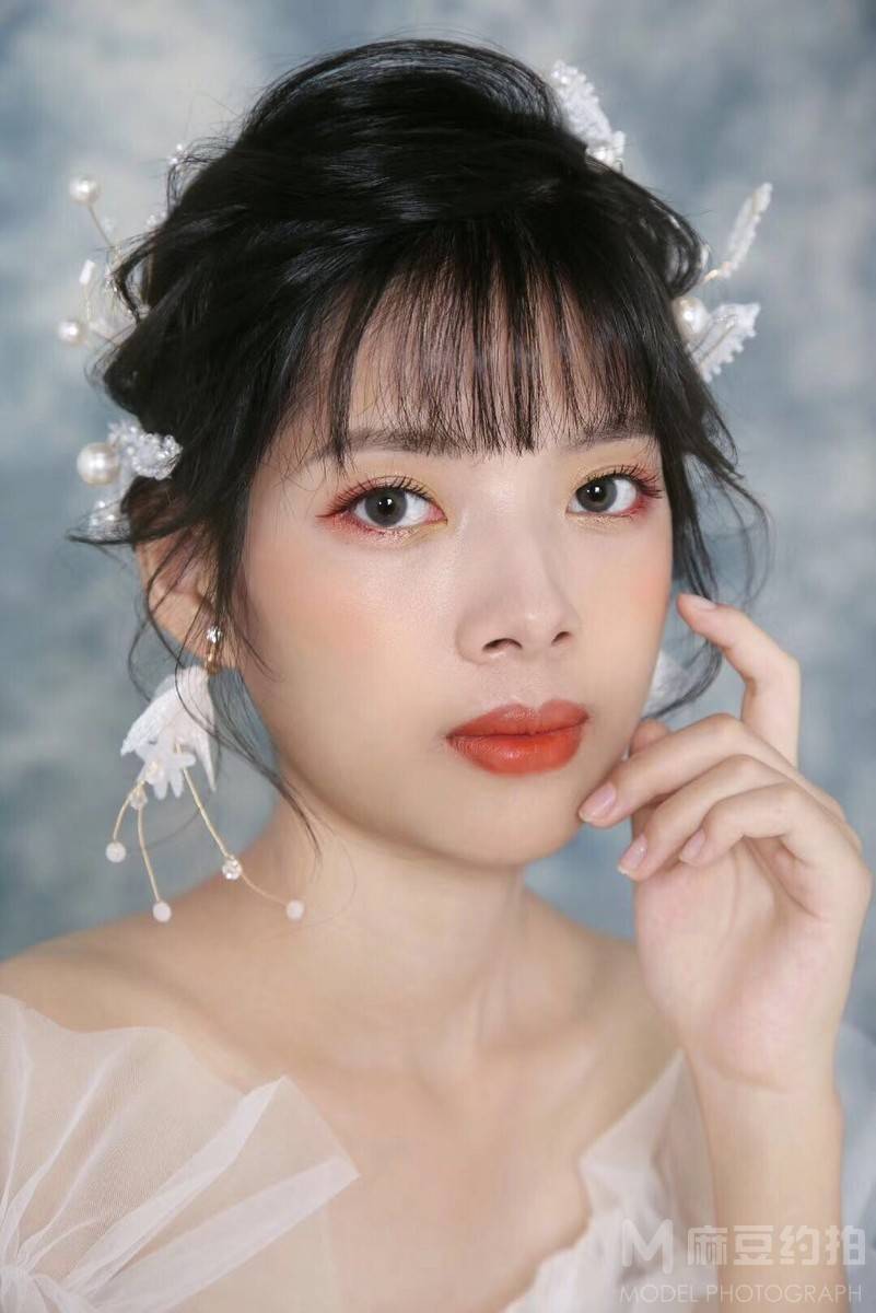 妆容模特