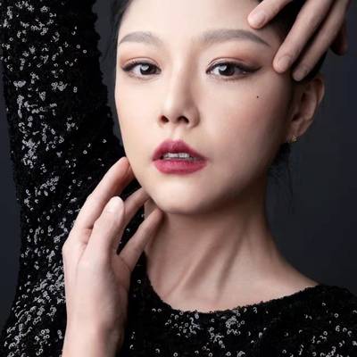 黑白模特