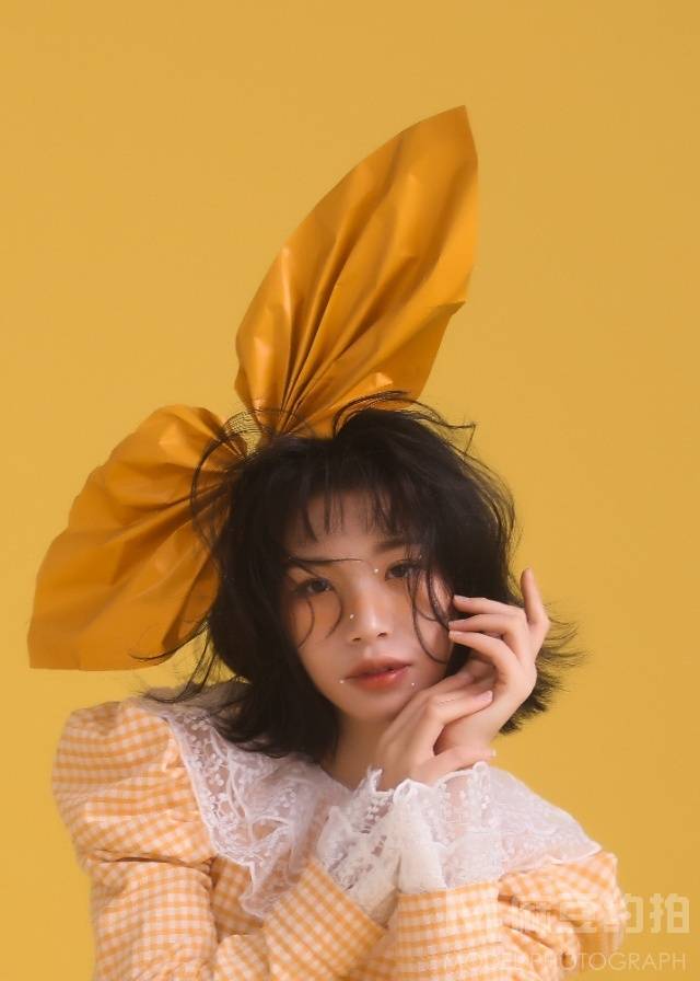 情绪模特